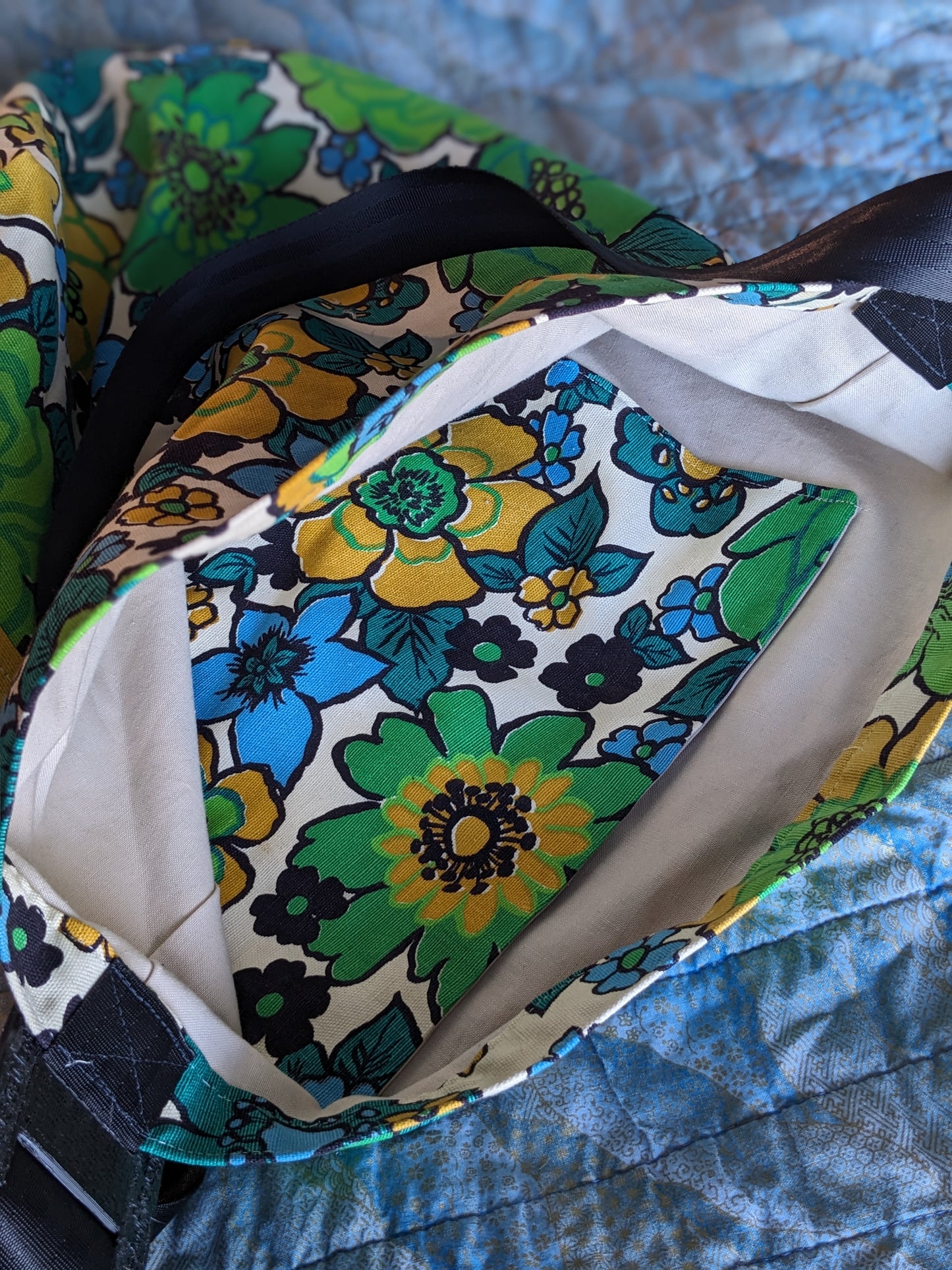 Groovy Flower Tote*